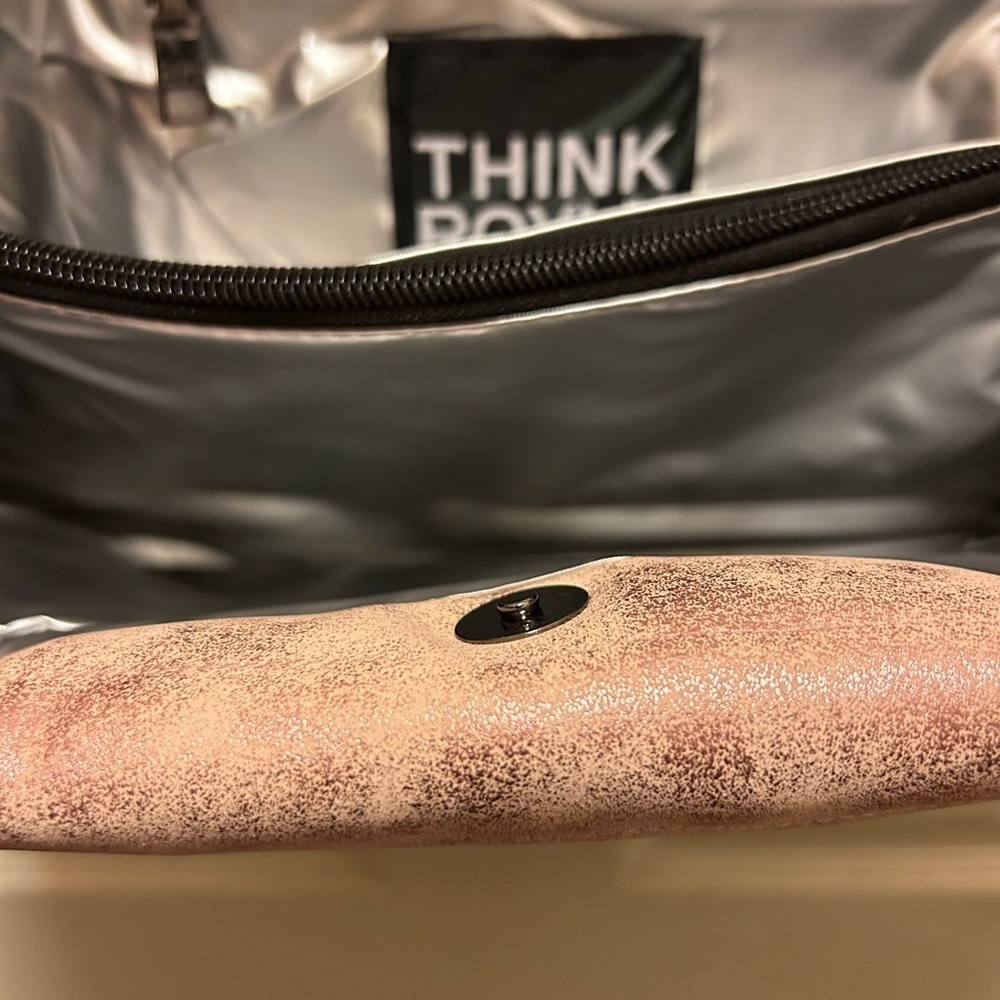 Think Royln NWT Pink w/ Rosegold Shoulder Bag - Picture 4 of 12
